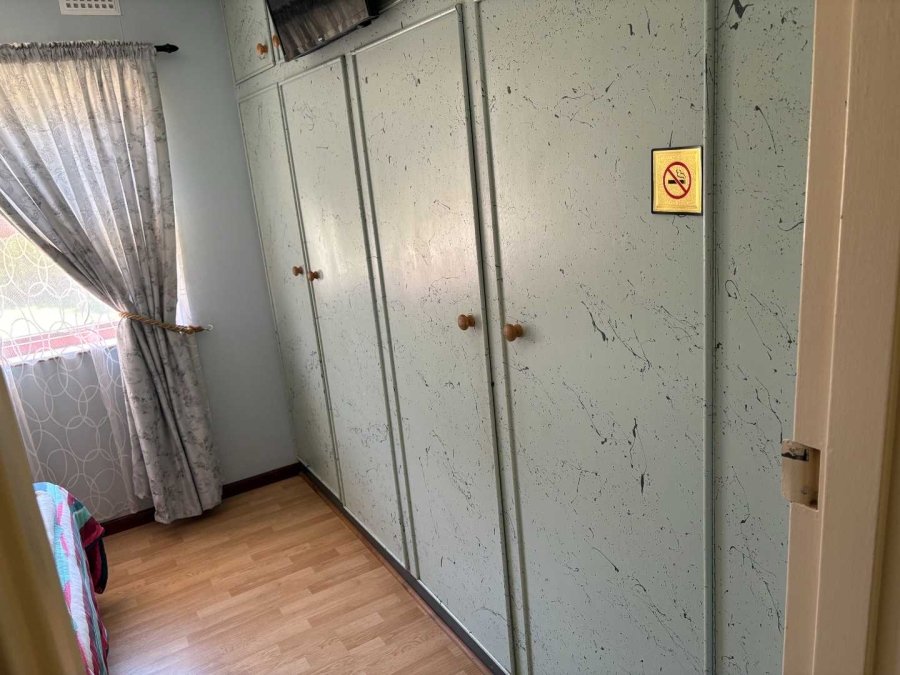 To Let 1 Bedroom Property for Rent in Table View Western Cape